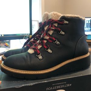 Women's Black Winter Boots